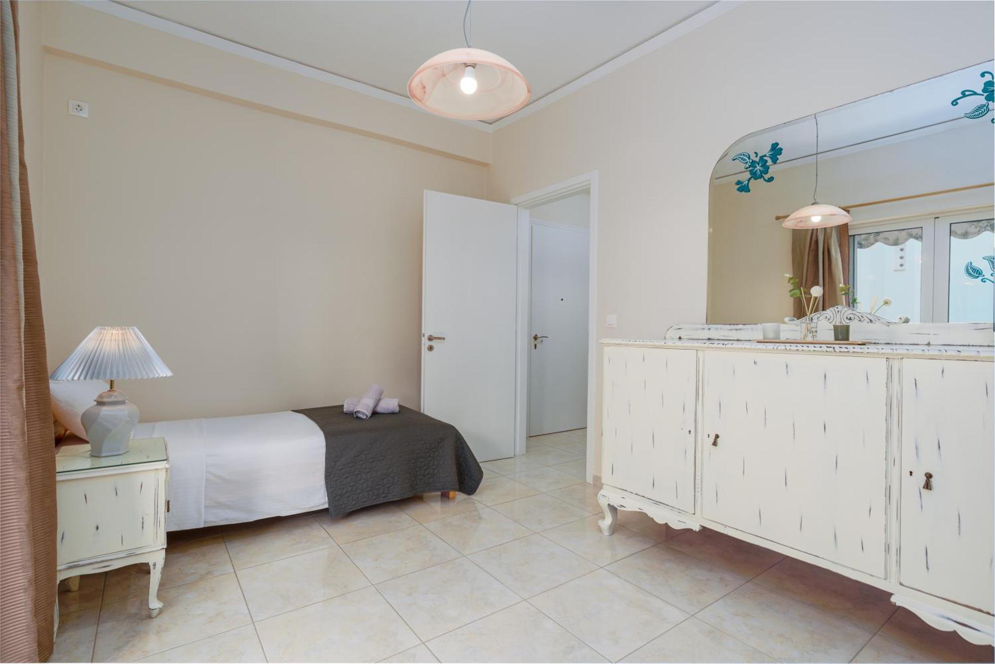 Nostos Apartment, With A Spacious Backyard أرتيميدا المظهر الخارجي الصورة